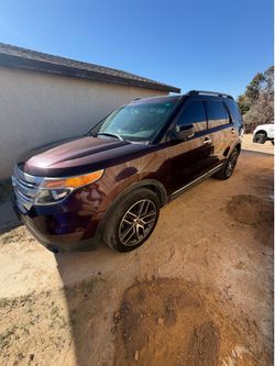 2012 2012 ford explorer! XLT runs and drives.  PART  OUT!!!
