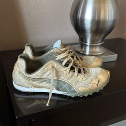 Women Puma Shoes