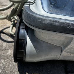 Electric Pool Cleaner