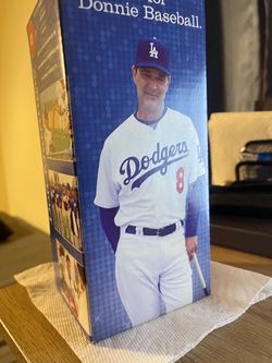 2011 LA Dodgers SGA bobblehead- Don Mattingly NEW