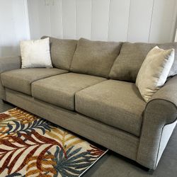GRAY 3 SEATER SOFA W/ FREE DELIVERY 