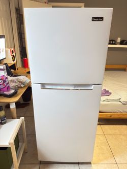 Magic Chef Refrigerator