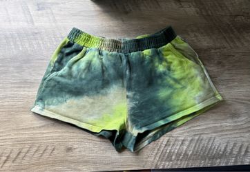 Baddieville women’s green Tie-Dye 100% Cotton Shorts with pockets size medium