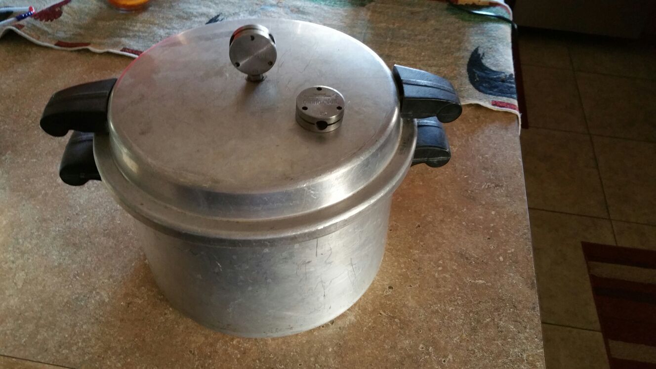 Mirro-Matic 12 Qt. Speed Pressure Cooker & Canner - Sherwood Auctions