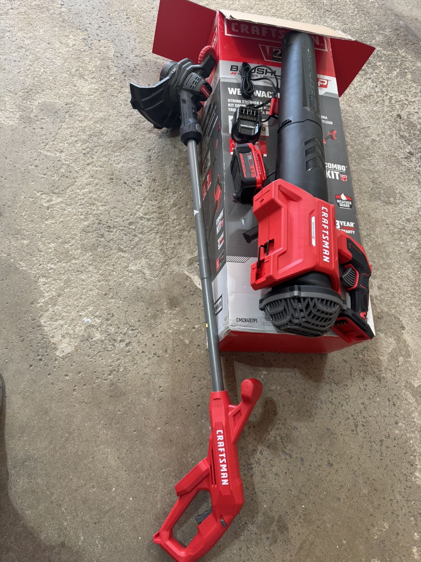 Craftsman 20 volt set with Brushless blower, 10” Sring trimmer, 4AH battery and charger