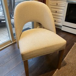 Set Of 4 Cloth Padded Chairs