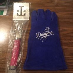 Grilling Set with Dodgers Glove