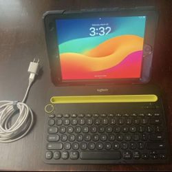 iPad 9th Gen 64 GB with Logitech Bluetooth keyboard