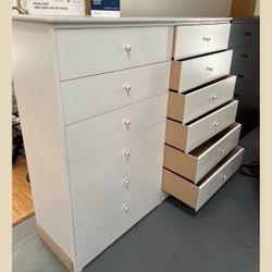 Dresser/ Twelve drawers dresser