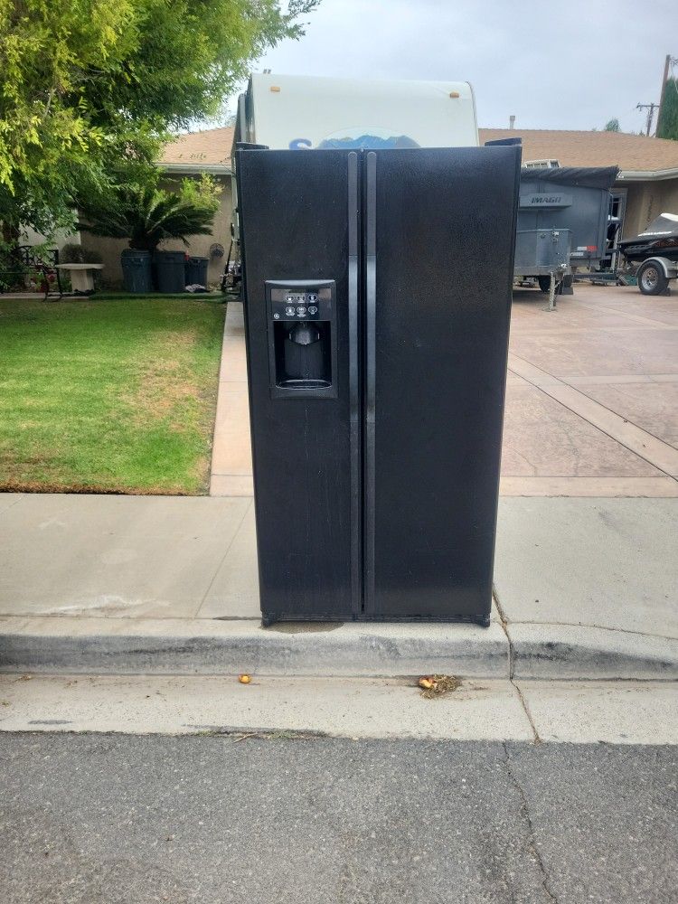 Refrigerator