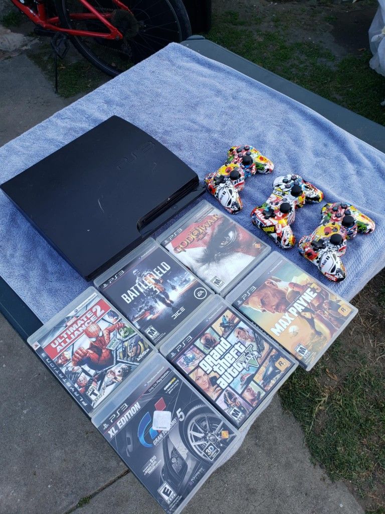 6 Games of choose, 3 Brand New controllers. Jailbreak Playstation 3 Slim 5000gb, PS3 With app you can download games or play disc Games any 6. $275!