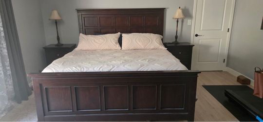 Bedroom set