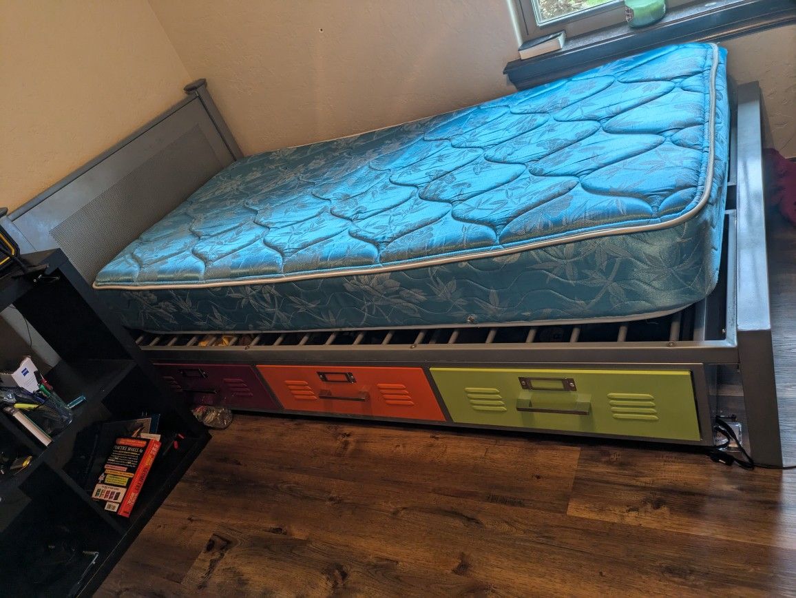 Metal Twin Size Bedroom Set With Mattress
