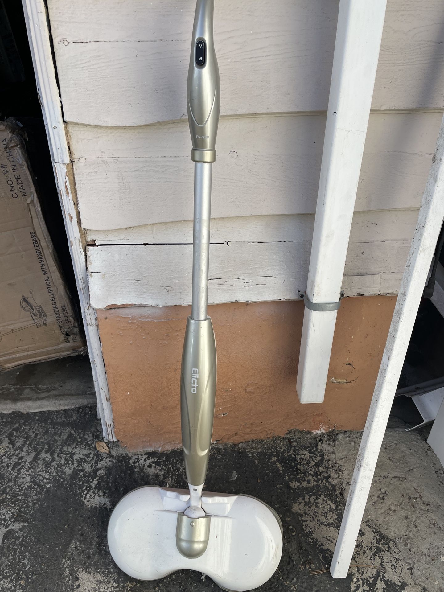 Elicto Mop Floor Scrubber Missing Charger And Cloths