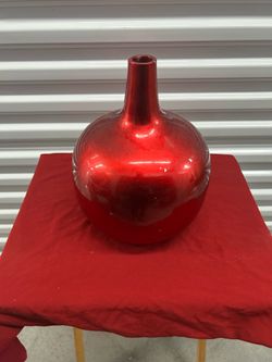 Red Metallic Decorative Vase – Modern Home Décor