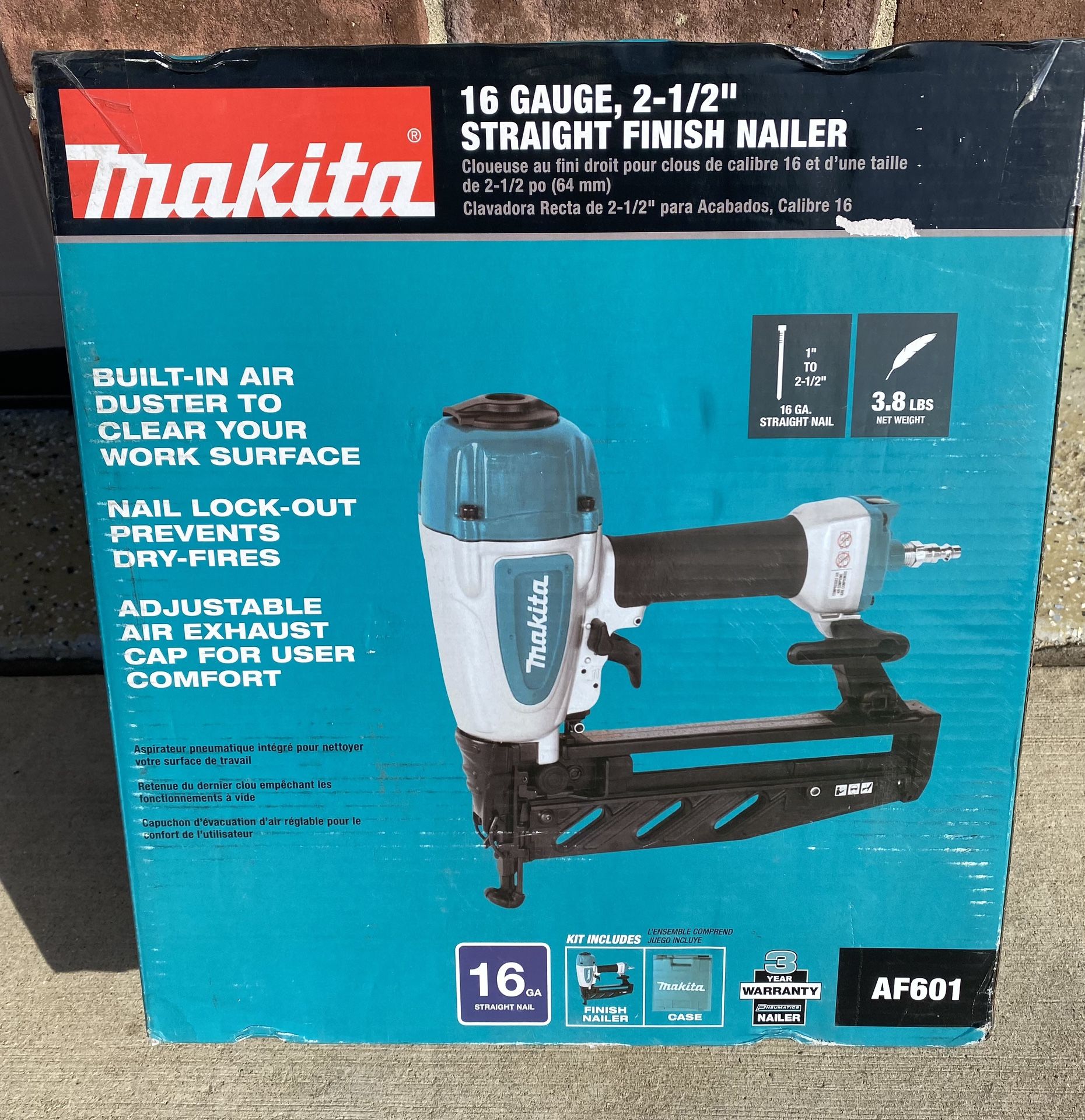 Makita 16 Gauge Pneumatic Finish Nailer