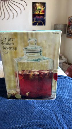 Italian 5 gallon beverage jar