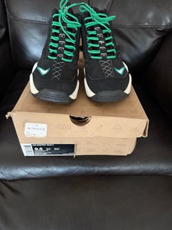 Used Griffey max 2 very good condition size 9.5