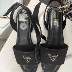 Guess Hazens flat sandals