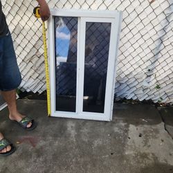 Ventana BUENAS CONDICIONES  De 24x39 Son 3 Cada Una 100