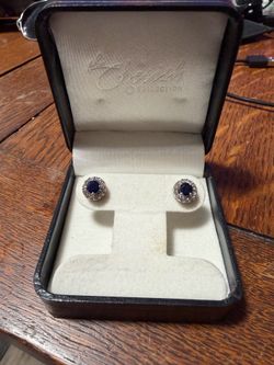 Blue Sapphire earrings with Crystal embeded edges