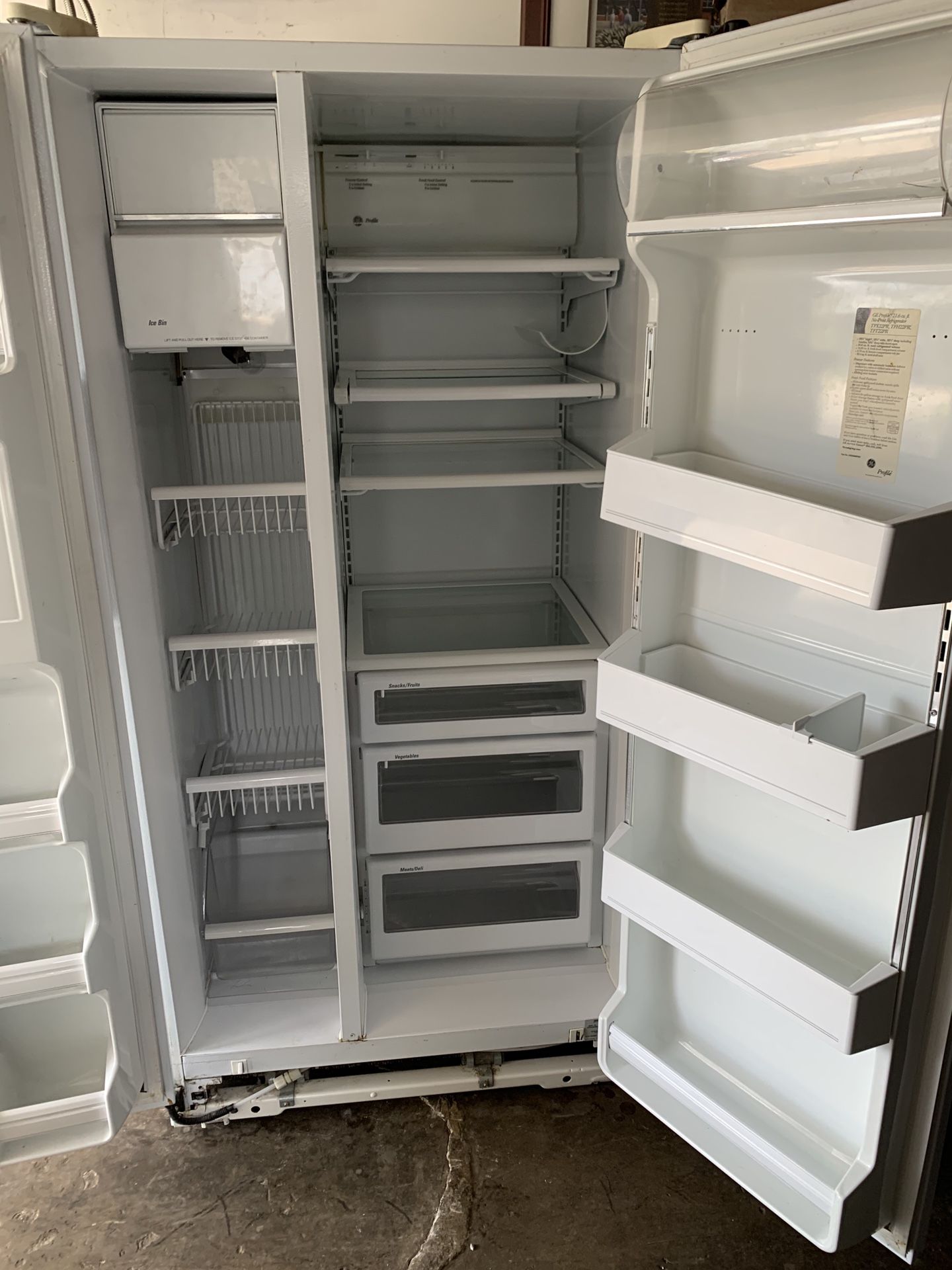 Used refrigerator General Electric