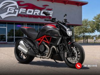 2013 DUCATI DIAVEL CARBON