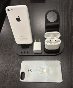 Apple Bundle - iPhone 5c + AirPods Gen 1 + Charger Dock