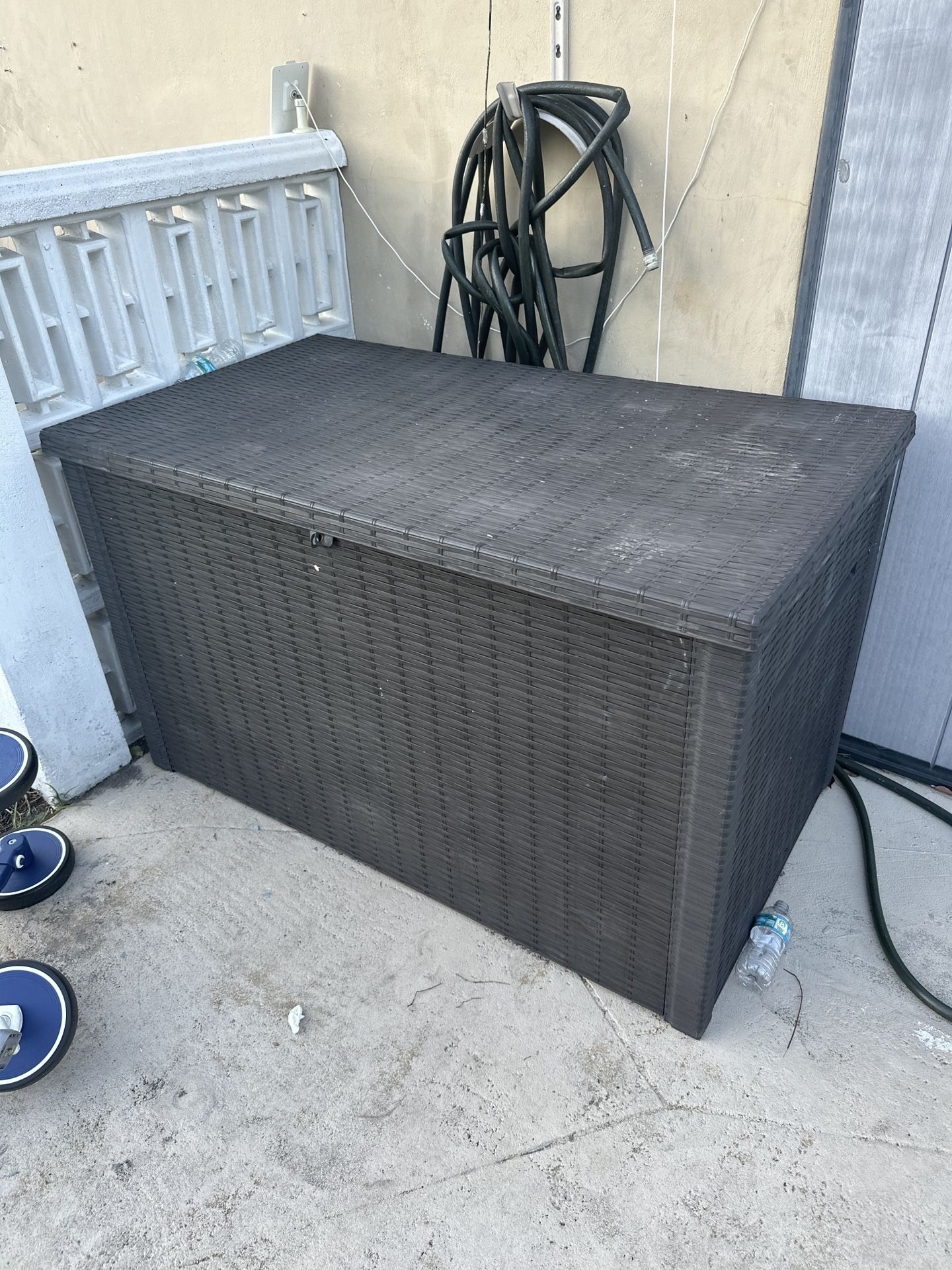 Outdoor Wicker Storage Box / Deck Box – Large Capacity