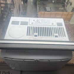 Window Air Conditioning ( A/C ) - 2 Months Old