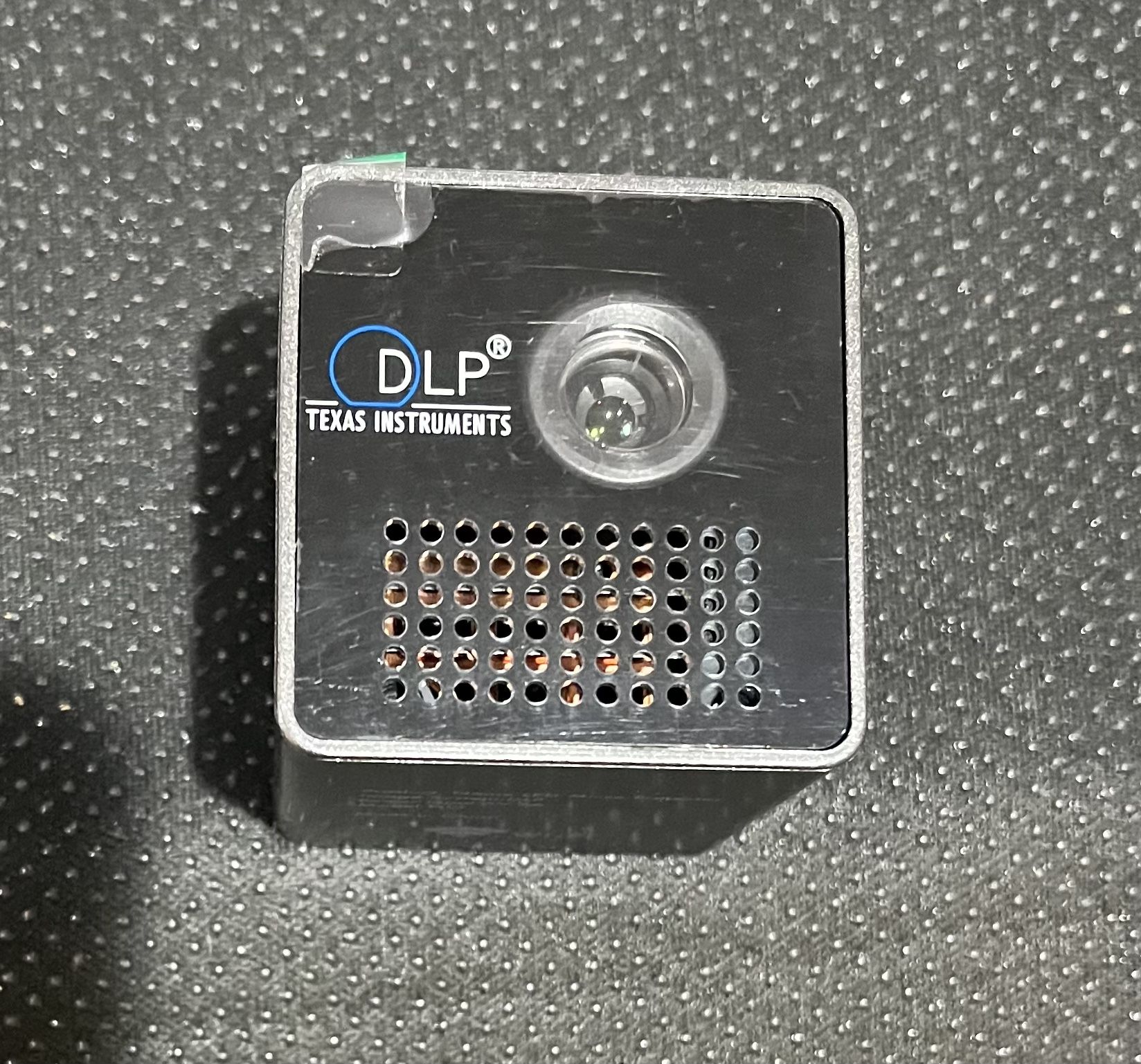 NEW - DLP LED Micro 1080p Projector