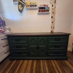 9 Drawer Dresser