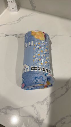Cinnamoroll Silk Touch Throw 