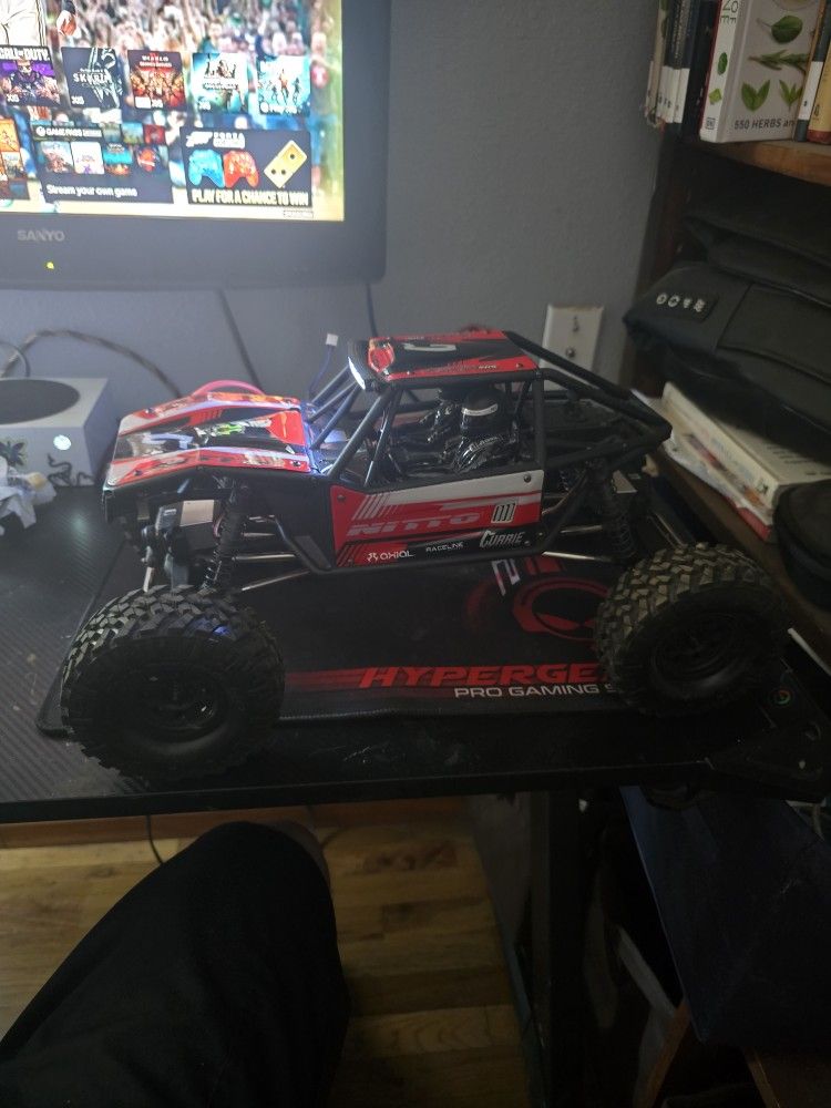 Axial Capra 1.9 Unlimited 4 Wheel Steer Looking To Trade For Other RC Crawlers Or Cars