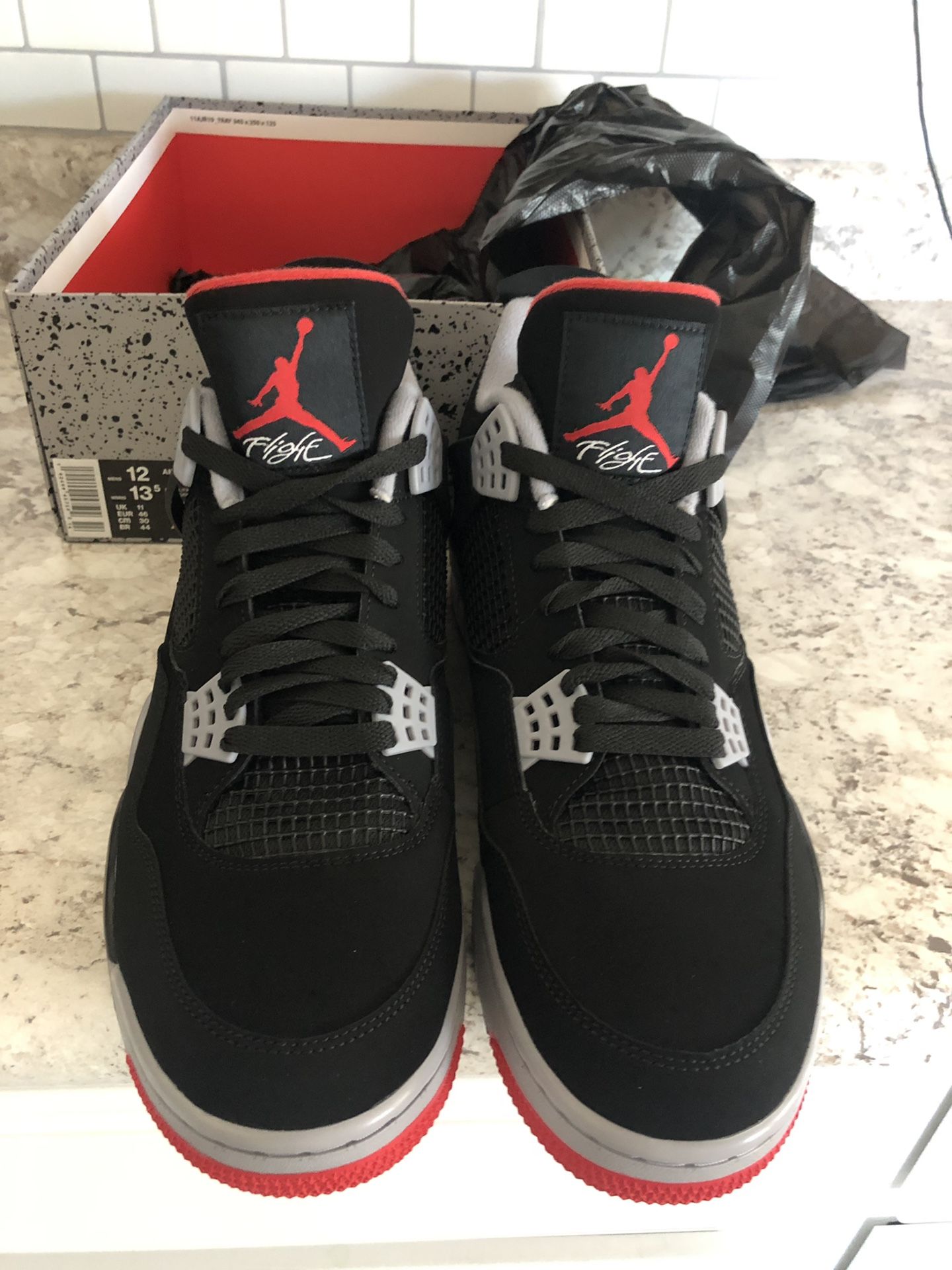 Jordan 4 Retro Bred sz 12 - Brand New