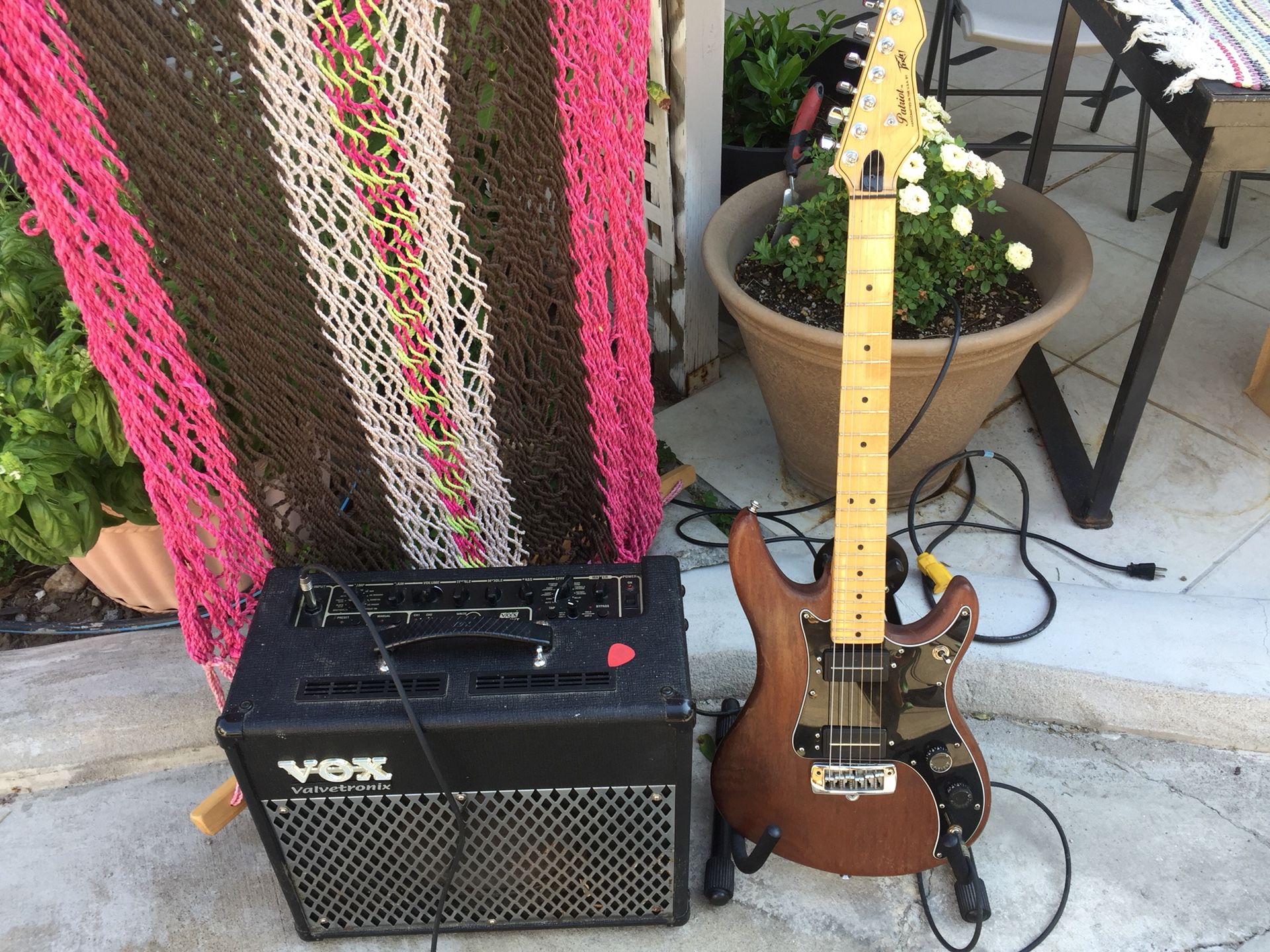 Patriot Electric Guitar & Vox Amplifier