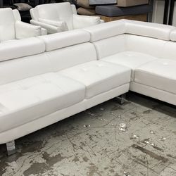 New White Leather Modern Sectional (Finance and Delivery)