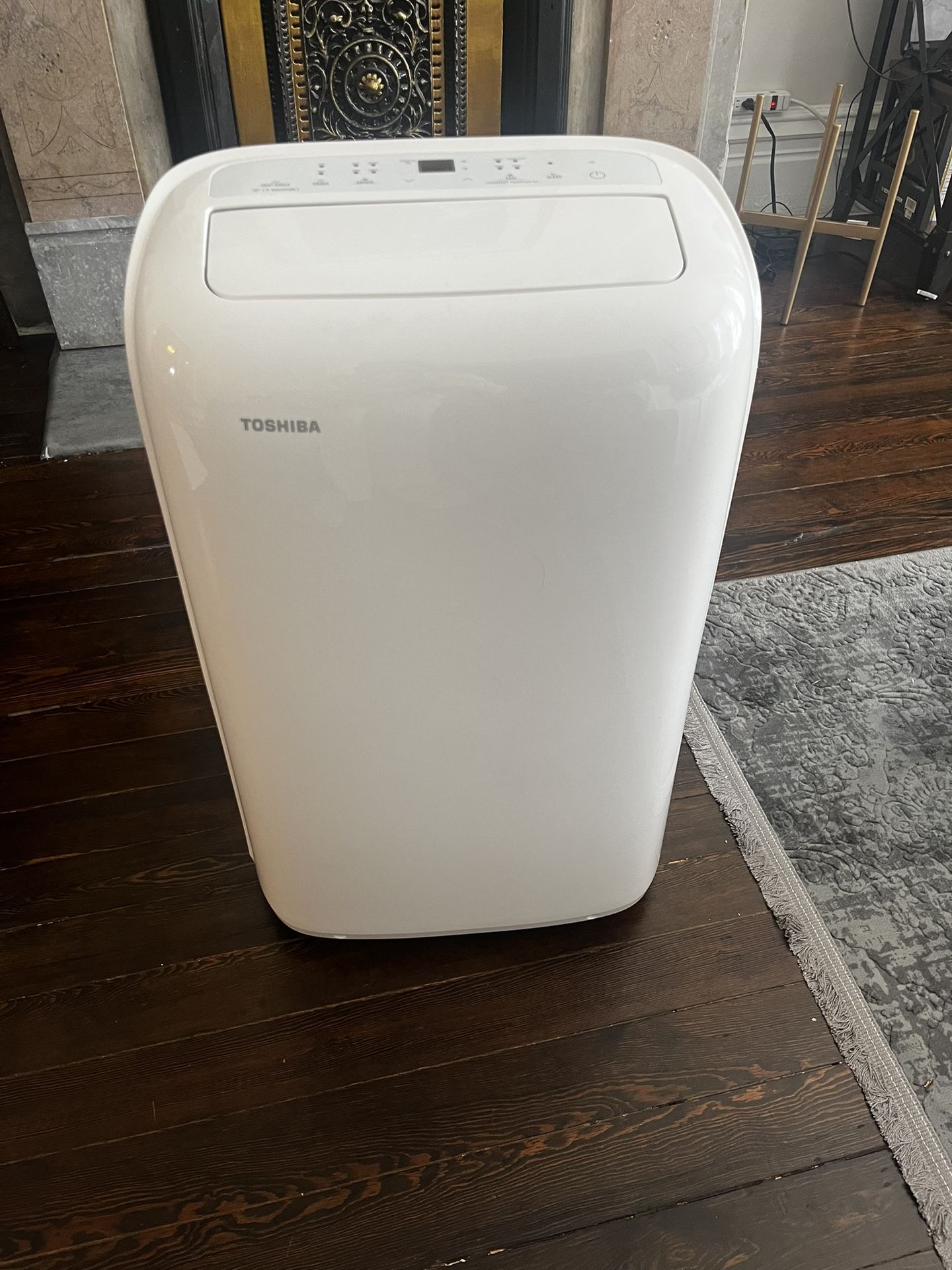 Toshiba 12,000 BTU Portable Air Conditioner 