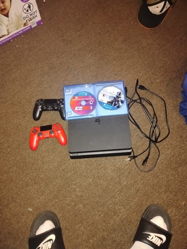 PS4 Slim