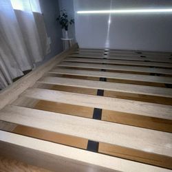 KING SIZE BED with LED lighting 