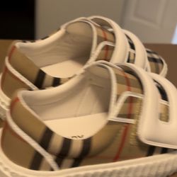 Burberry Shoes