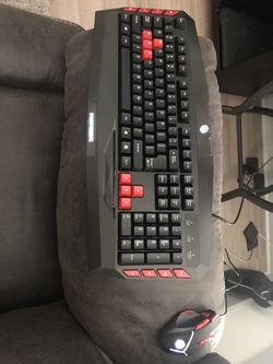CyberPowerPC Keyboard and mouse