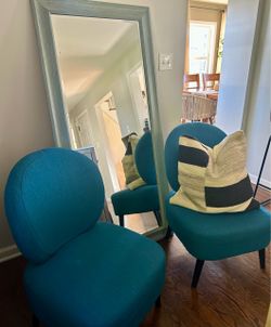 Tall standing mirror