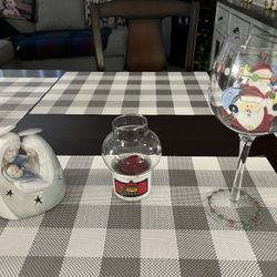 Christmas Decor. 3 Pieces