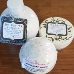 *Spa Decor* Toasted Almond Bath & Foot Soak w/Bath Bomb
