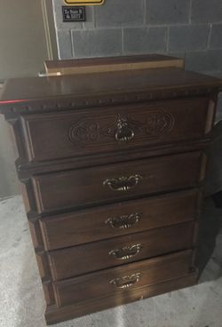 Dresser