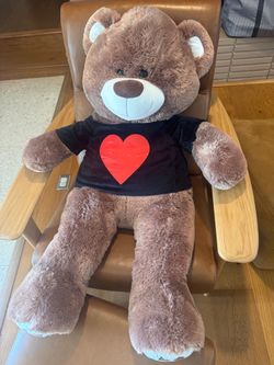 Large Bear Stuffed Animal 🧸 (45 inches long)