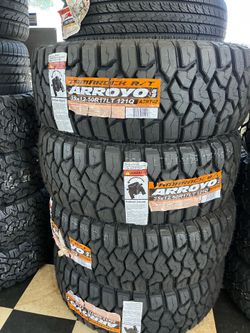 ‼️📲35x12.50R17 vendo set de llantas nuevas Arroyo RT