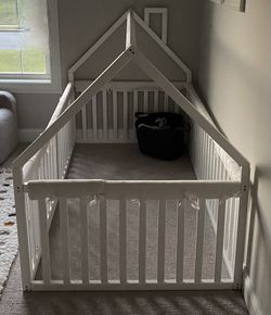 House playpen bed for Montessori toddler, wooden house bed