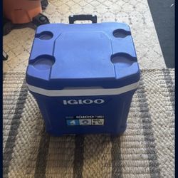 Igloo Ice Cooler/Chest (60 QT)